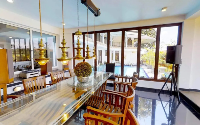 Akash Retreat And Spa