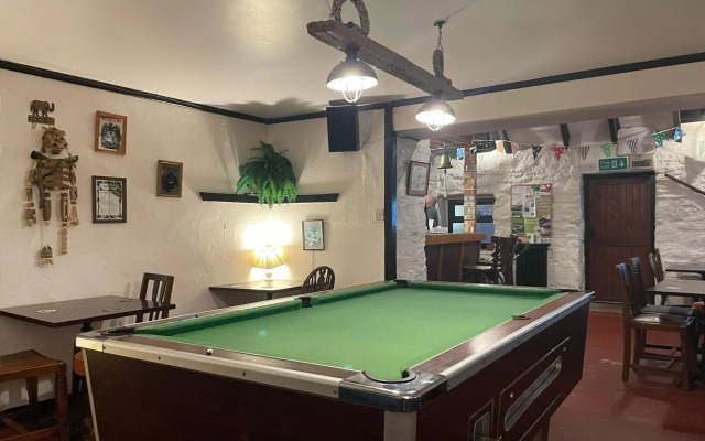 Cross Inn
