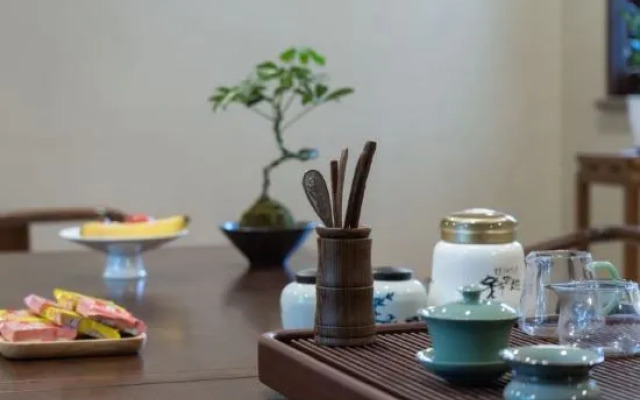 Xinchang Big Buddha Temple Fanyin Hotel