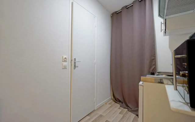 Beautiful bright studio near Montparnasse