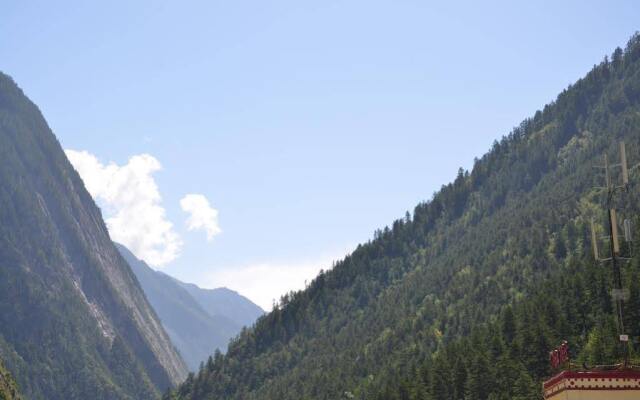 Jiuzhaigou Hostel C