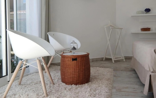 Quinta B. - Adults Only