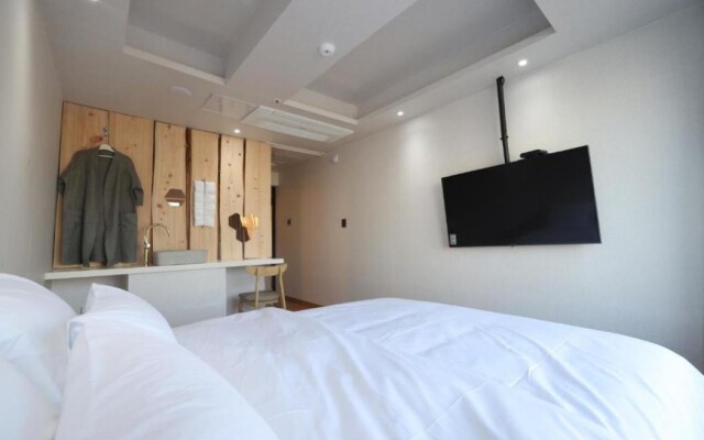 Sokcho Gallery In Stay