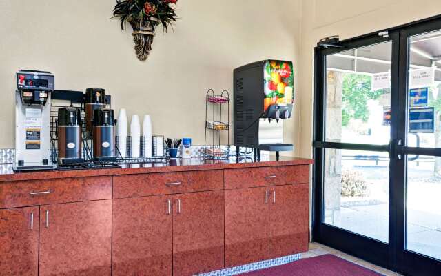 Knights Inn Charleston