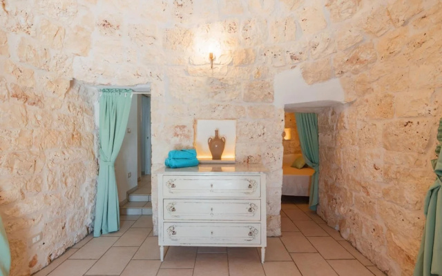 Fantastic Trulli Olea With Pool Garden