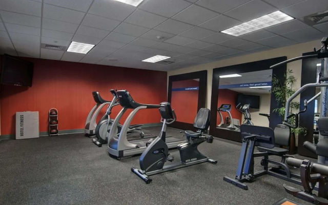 HAMPTON INN &amp; SUITES SMITHFIELD(H)