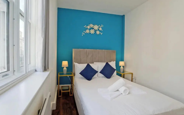 Imperial Middlesex Street Apartments