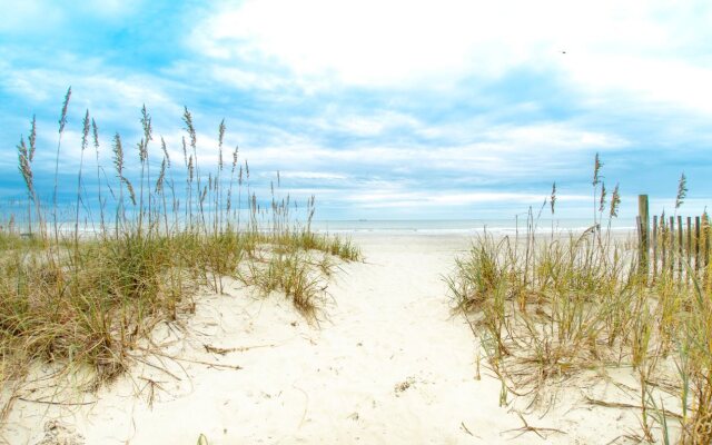 Ramada by Wyndham Myrtle Beach Oceanfront