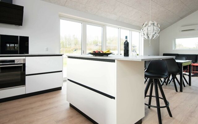 Charming Holiday Home With Private Whirlpool at Jutland