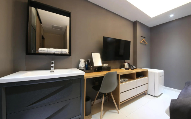 Jeonju Geumamdong Hotel K