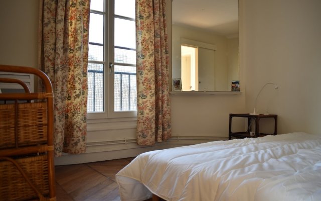 Spacious 2 Bedroom Apartment in Paris 2nd