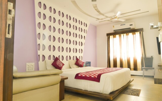 OYO 4316 Hotel Sai Empire