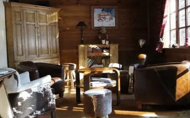 MB2 Chalet Lavis Trafford