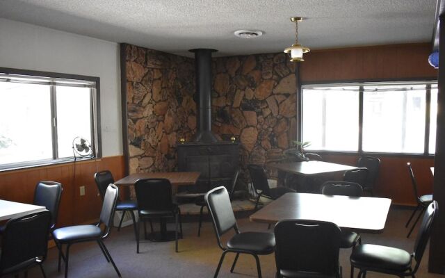 White Chief Mountain Lodge