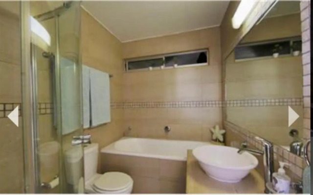 34 Kyalanga Beachfront Apartment