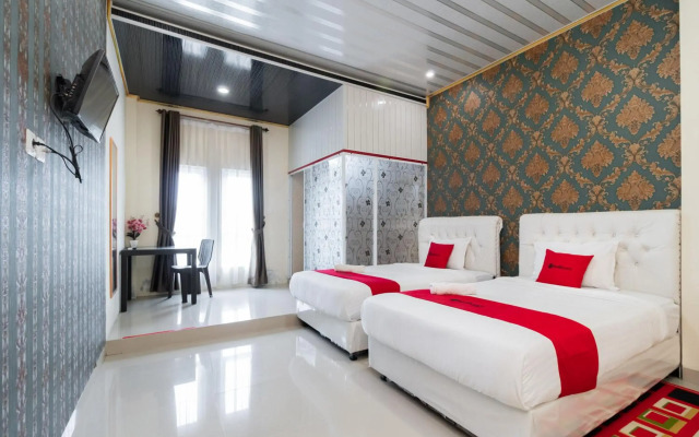 OYO 1648 Penginapan Three Joye