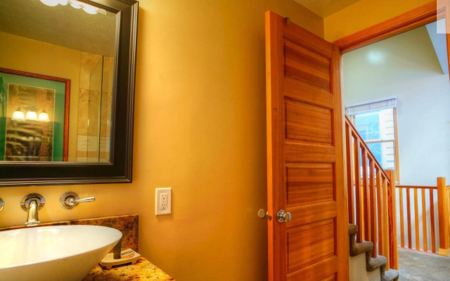Abode on Woodside