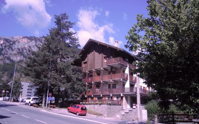Apartment With 2 Bedrooms in Bardonecchia, With Wonderful Mountain Vie