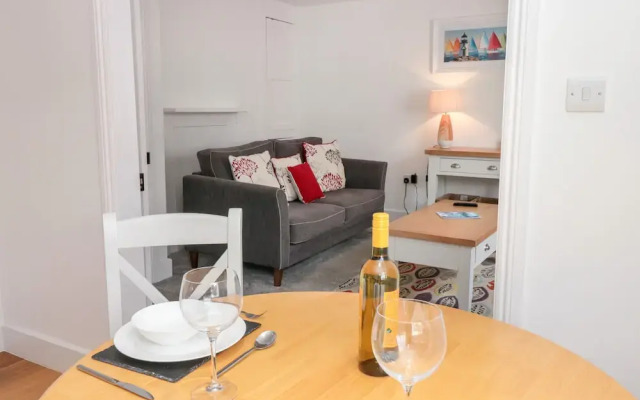 Apartment 2 @ 22 Foss Street