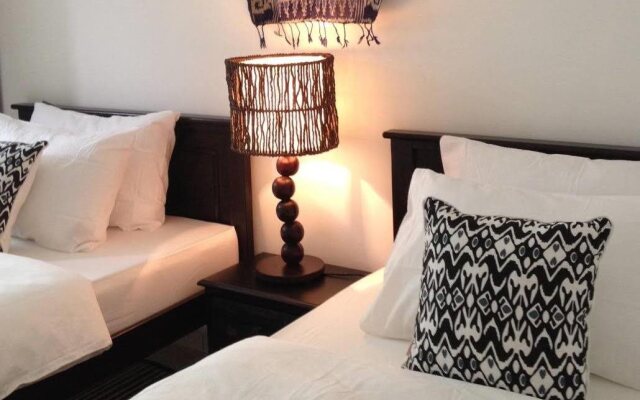 Balik Pulau BookLodge B&B