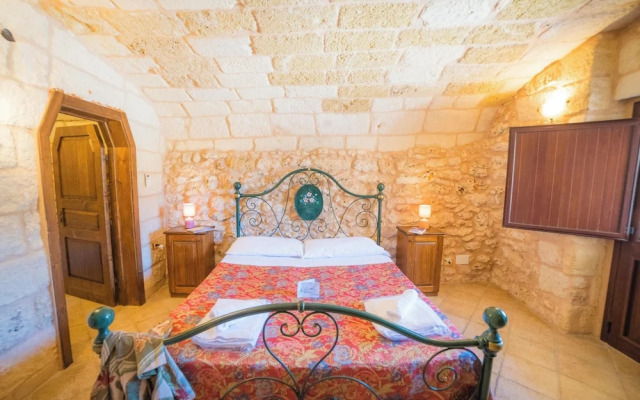 Masseria Relais Saraceno with pool