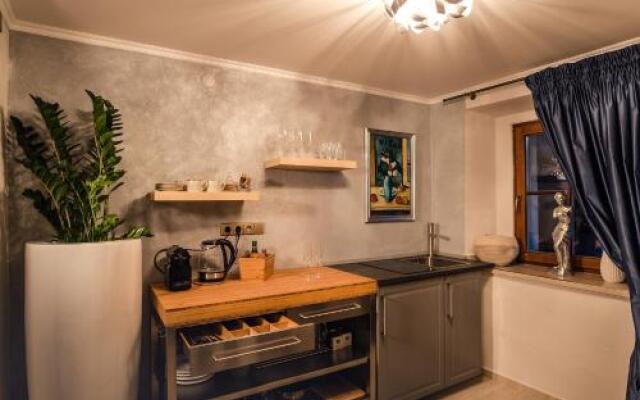 Luxury Apartments No. 91