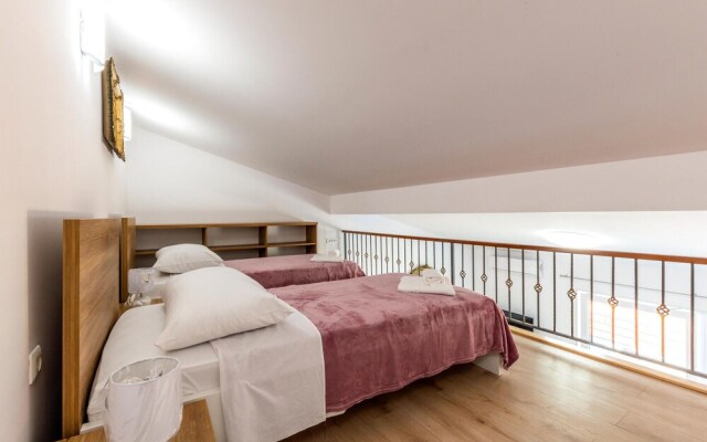 Beautiful Apartment in Jesenice With Wifi and 4 Bedrooms