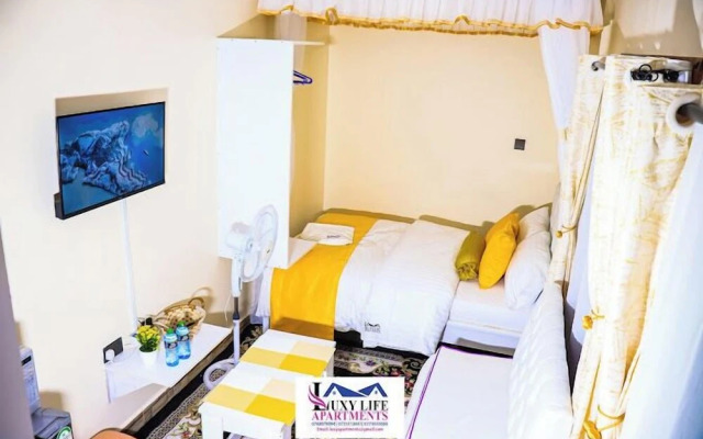 Lux Suites Luxylife Studios Kenol