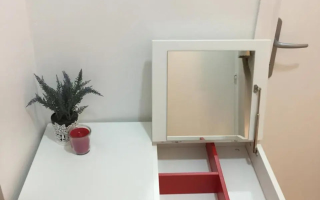 VERY CLOSE Studio Apartment