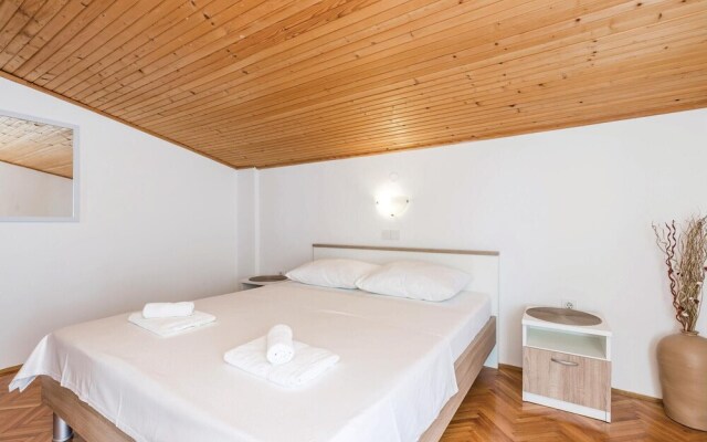 Stunning Apartment in Rab With 2 Bedrooms