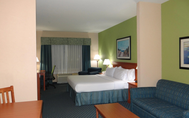 Holiday Inn Express Hotel & Suites Salisbury - Delmar by IHG