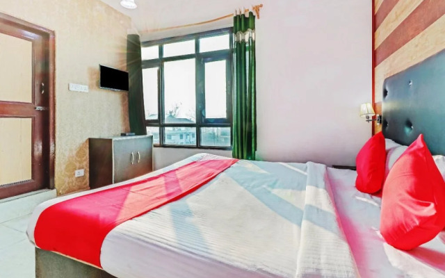 Triden Kashmir Resort By OYO Rooms