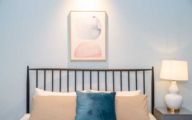 Locals Boutique Apartment Huafa Plaza 11