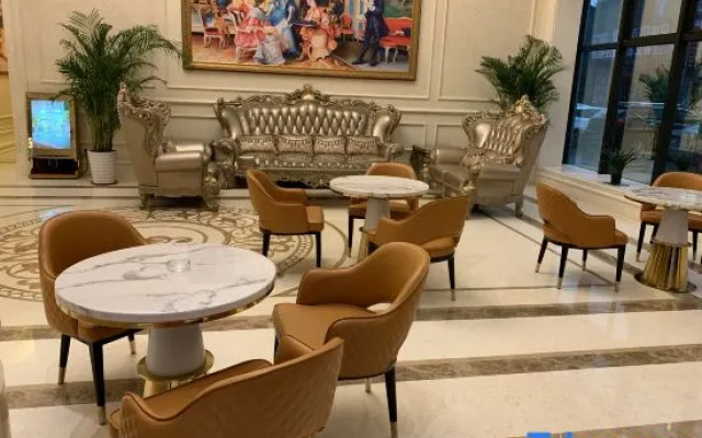 Vienna Hotel (Qingyuan Yingde Yicui Plaza)