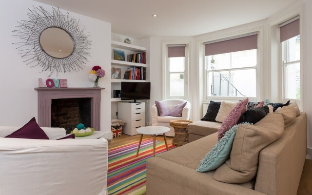 Kensington 2 Bedroom Flat With Patio