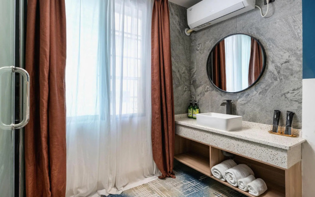 Heben Apartment (Sihui Guohui Nanguo Yudu Shop)