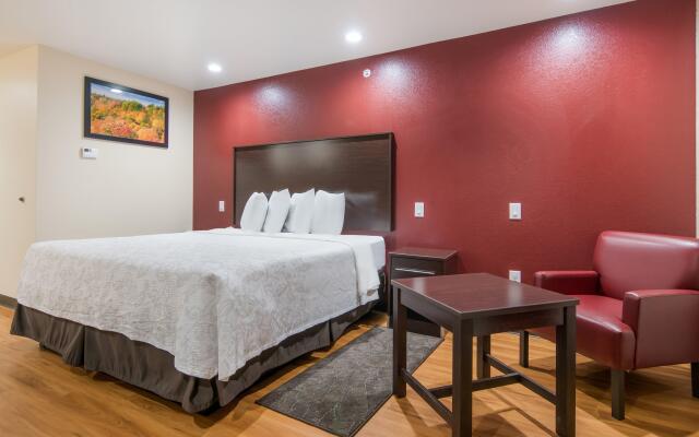 Red Roof Inn PLUS+ Fort Worth - Burleson