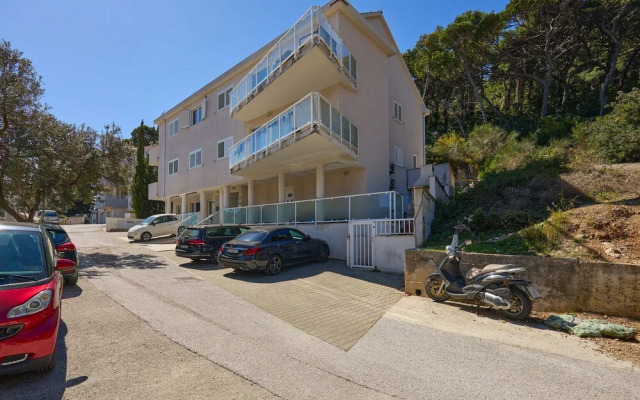 Hedera Estate, Hedera A38