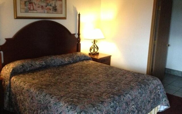 Embassy Motel - Franklin