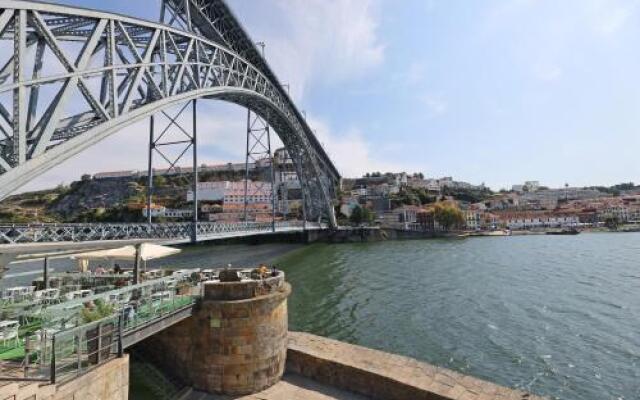 Feels Like Home Porto Modern Rooftop