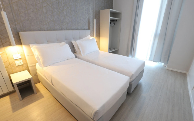 Cadorna Luxury Hotel