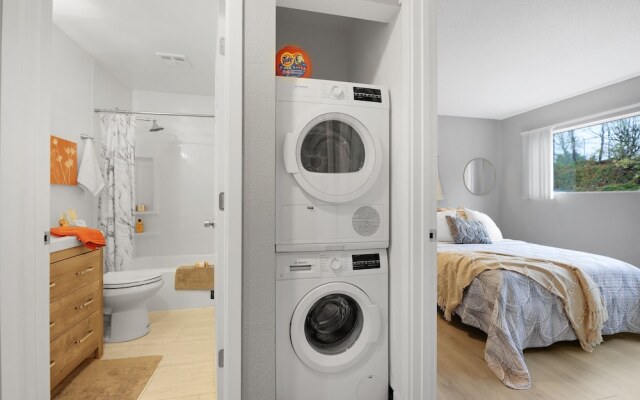 Cute Delightfully Remodeled Spacious Condo 2 Bedroom Condo by RedAwning