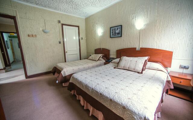 Hotel Sahara Inn