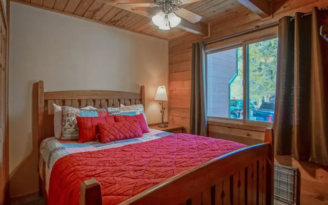 2 Br Plus Loft: Powder Monkey 2