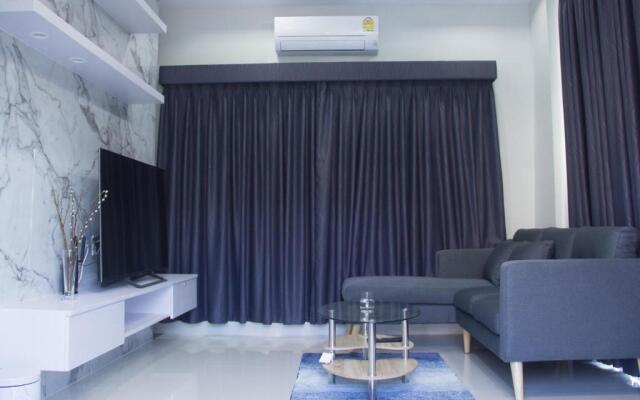 SomJai House