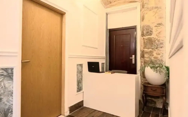 Silver Gate Rooms-diocletian's Palace