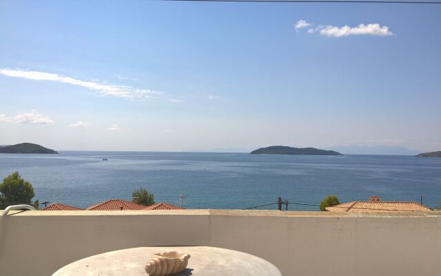 Amaranthos Skiathos View