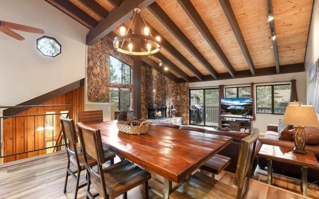 Heavenly Haven - Hot Tub + Seasonal HOA Pool