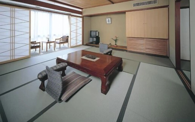 Nishiura Grand Hotel Kikkei – Guest Rooms – Gamagori