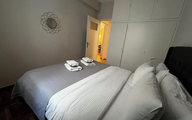 Caryatids Luxury Apartment